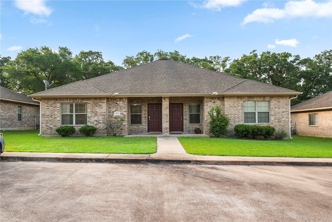 Photo - 4407 Reveille Rd Apartment