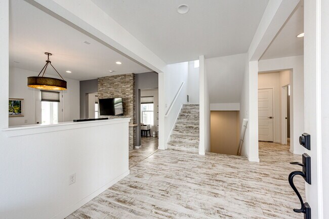 Foto del edificio - 8881 Southurst St