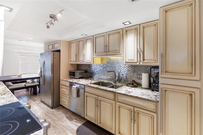 Foto del edificio - 1750 Benjamin Franklin Dr