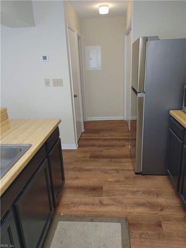 Building Photo - 652 Oleander Circle, Virginia Beach - Augu...
