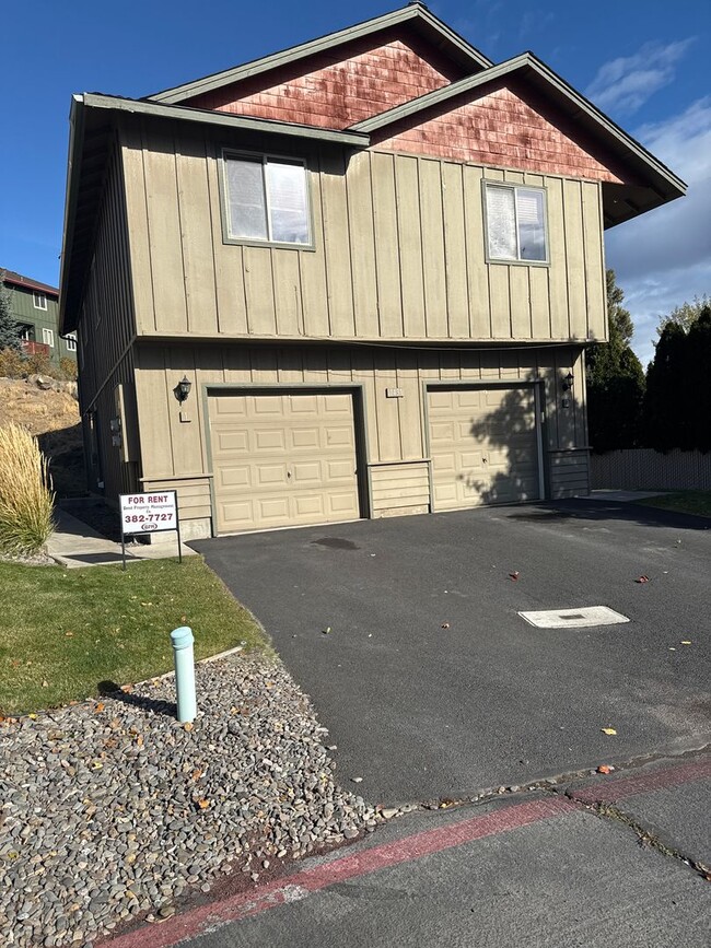 Building Photo - 1431 Lucinda Ct