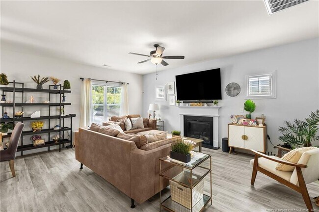 Building Photo - 163 Olan Dr