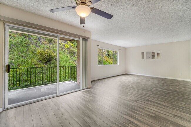Building Photo - 6811 Alvarado Rd