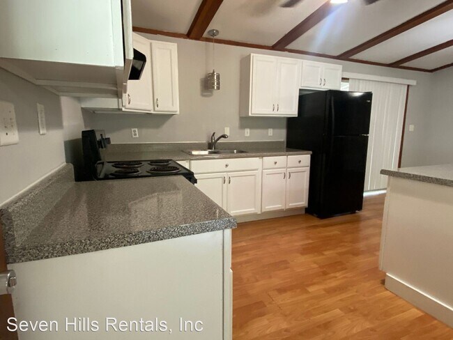 Building Photo - 3 br, 1 bath House - 9 Eugenia Circle