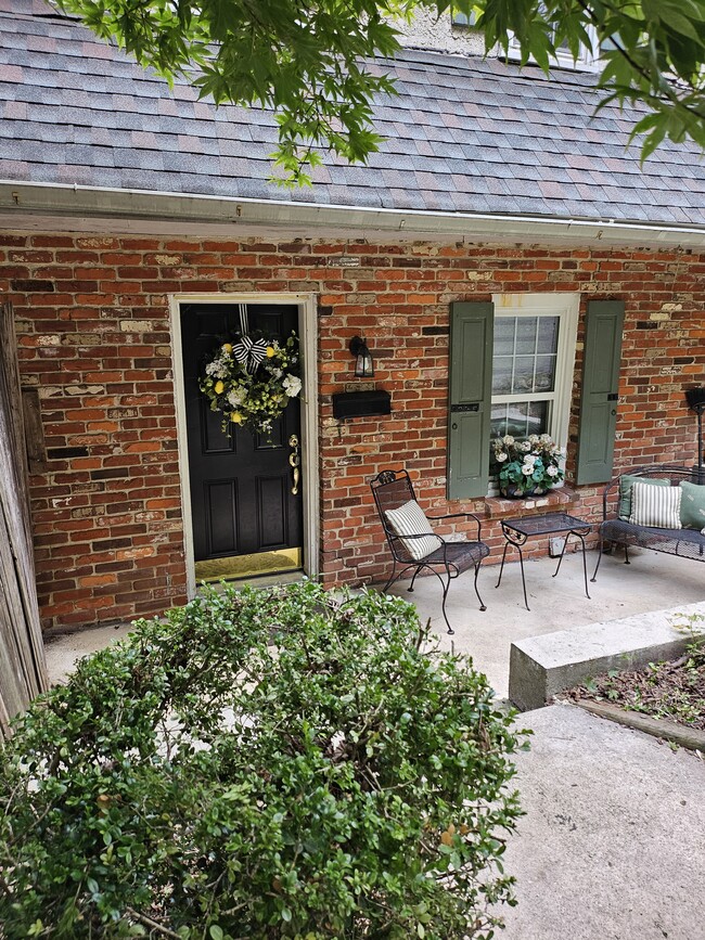 Front Entrance - 205 Chestnut St