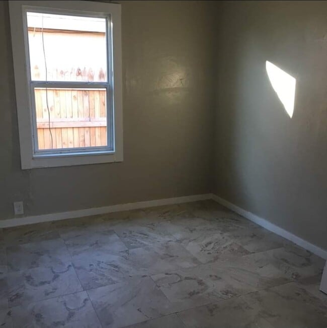 Foto del edificio - 1405 N Seminole St