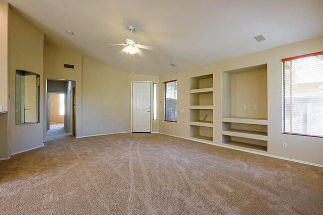 Foto del edificio - 20695 N 94th Dr