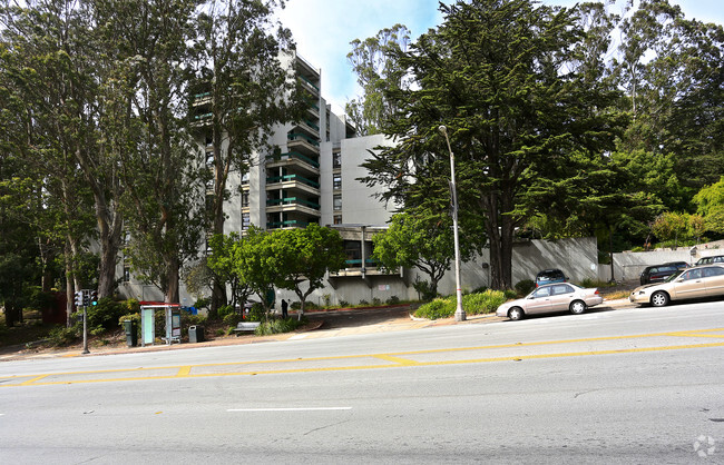 Building Photo - Woodside Gardens