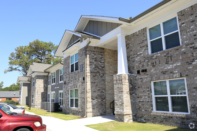 Building Photo - Carolina Oaks Village Apartments