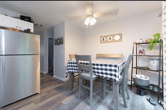 Eat-in Kitchen - 3 Ora Murphy Ct