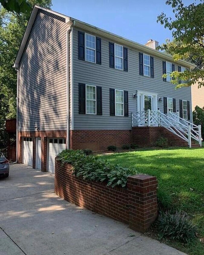 501 Lindbergh St, WinstonSalem, NC 27104 House Rental in Winston