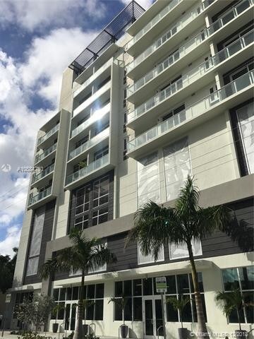 Foto del edificio - 321 NE 26th St