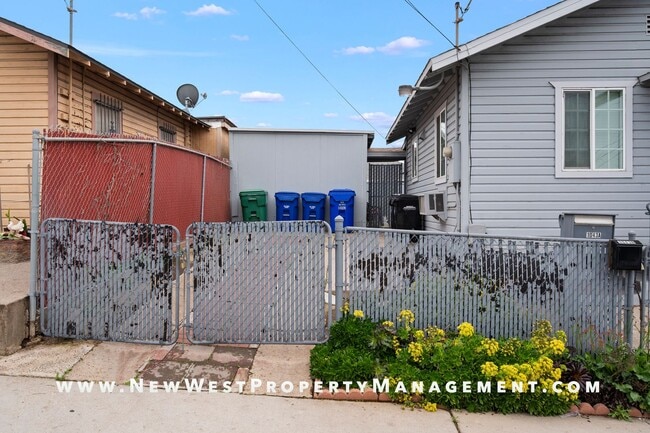 Foto del edificio - Charming Barrio Logan Studio - Available Now!