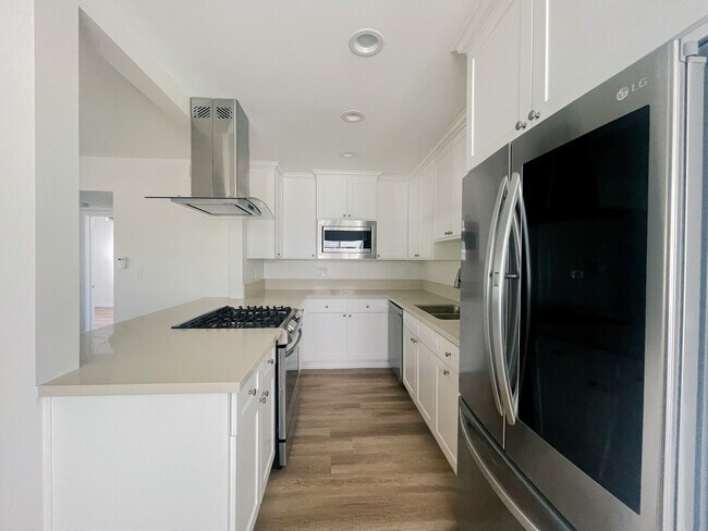 Cocina - 3 - 1250 Manhattan Beach Blvd