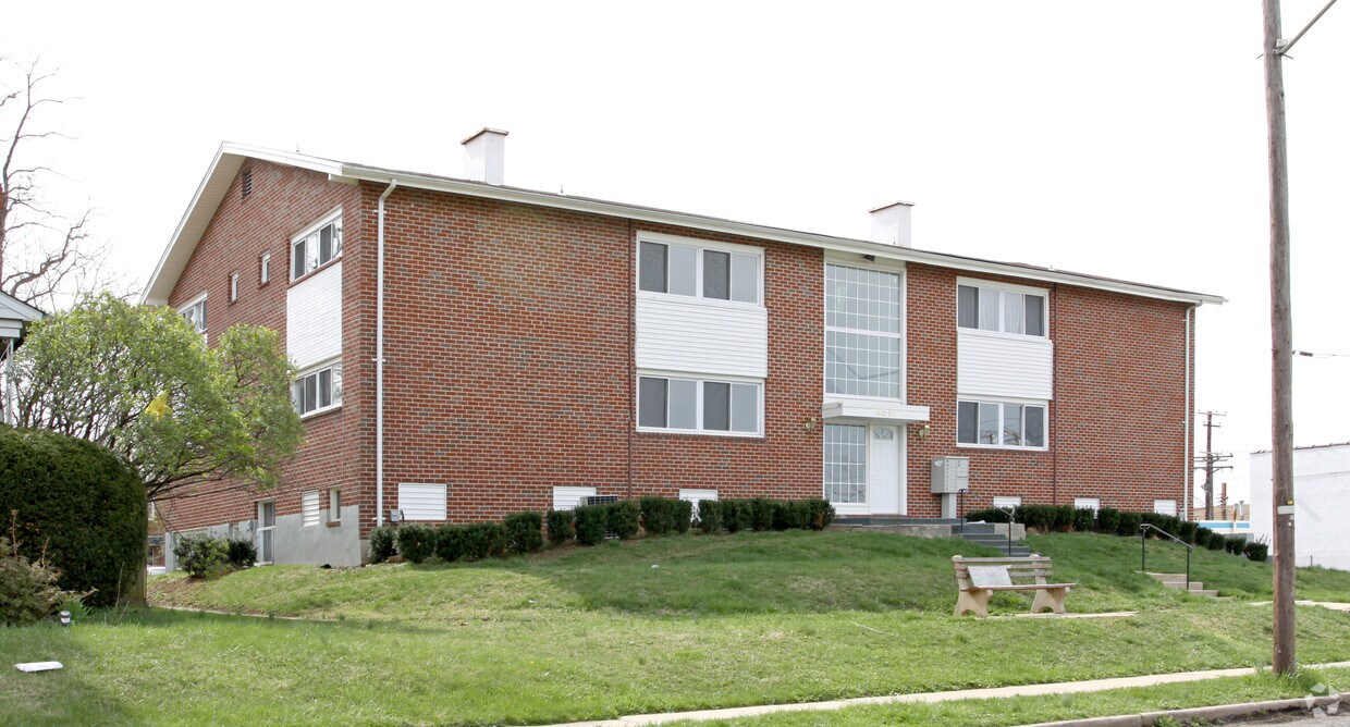 Foto del edificio - 4011 W Strathmore Ave