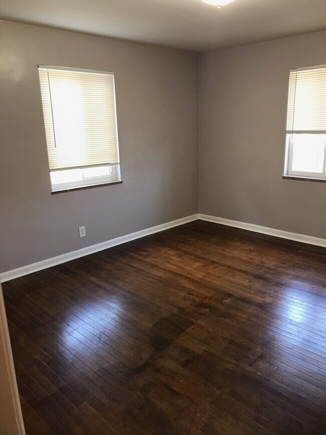 Bedroom - 780 Thurman Ave