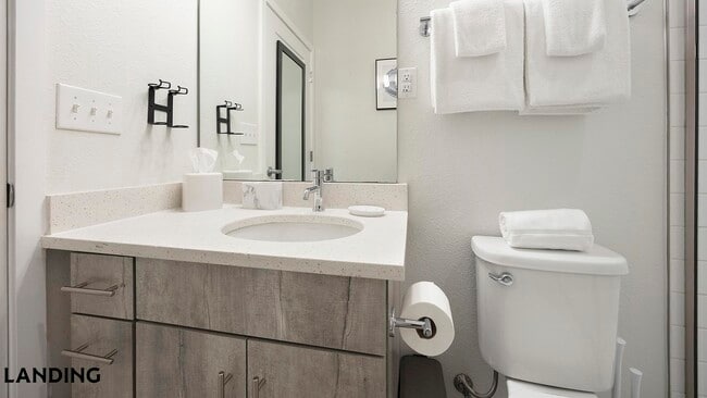 Building Photo - 3022 Zuni St