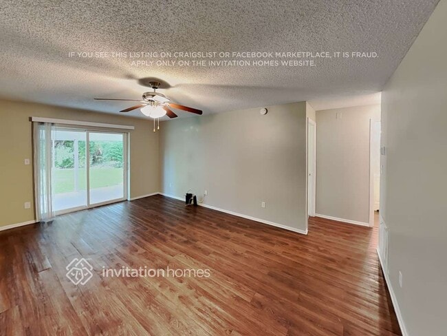 Building Photo - 105 Lake Ada Cir