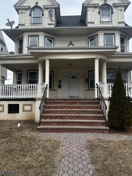 Building Photo - 92 Carnegie Ave
