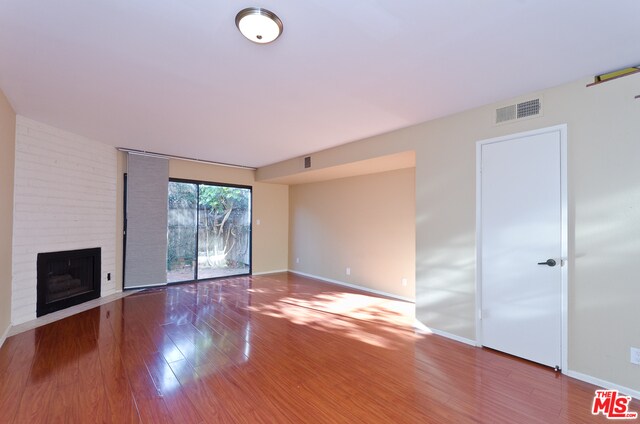 Building Photo - 1805 S Barrington Ave