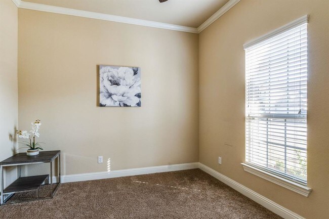 Foto del edificio - 10716 Craven St