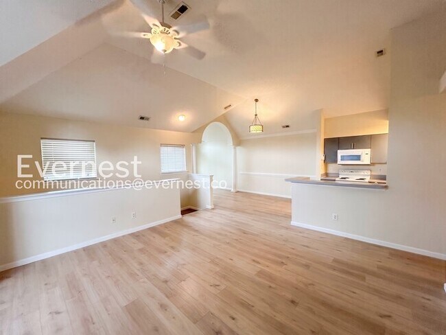 Foto del edificio - 710 Queens Path