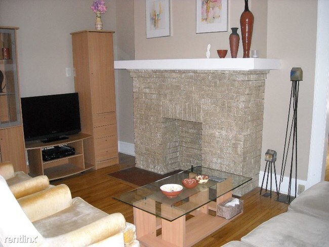 Foto del edificio - 3 br, 1 bath House - 139 E. Lakeview Av.
