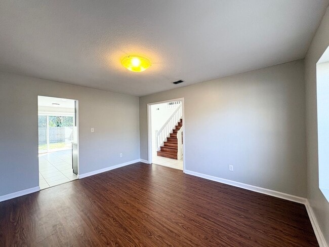 Building Photo - Gorgeous 4 BR Lake Mary home on Conservation lot - walking distance to Lake Mary HS