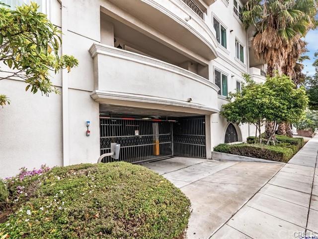 Building Photo - 600 E Magnolia Blvd