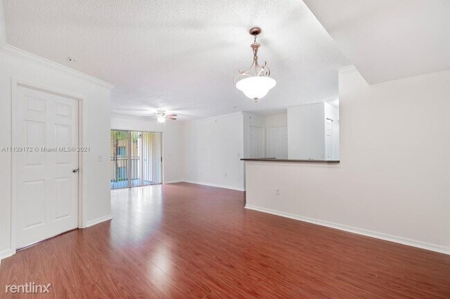 Foto del edificio - 2 br, 2 bath Condo - 2427 Centergate Dr
