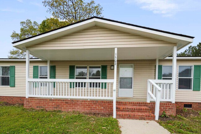Foto del edificio - 3 Bed 2 Bath Home Close to Fort Bragg