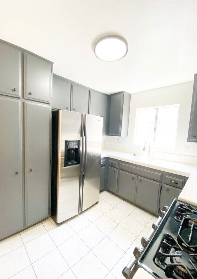 Kitchen - 7005 Jordan Ave