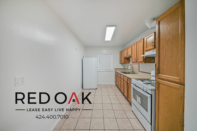 Building Photo - ~2 Weeks FREE~ Meticulous Two Bedroom Feat...