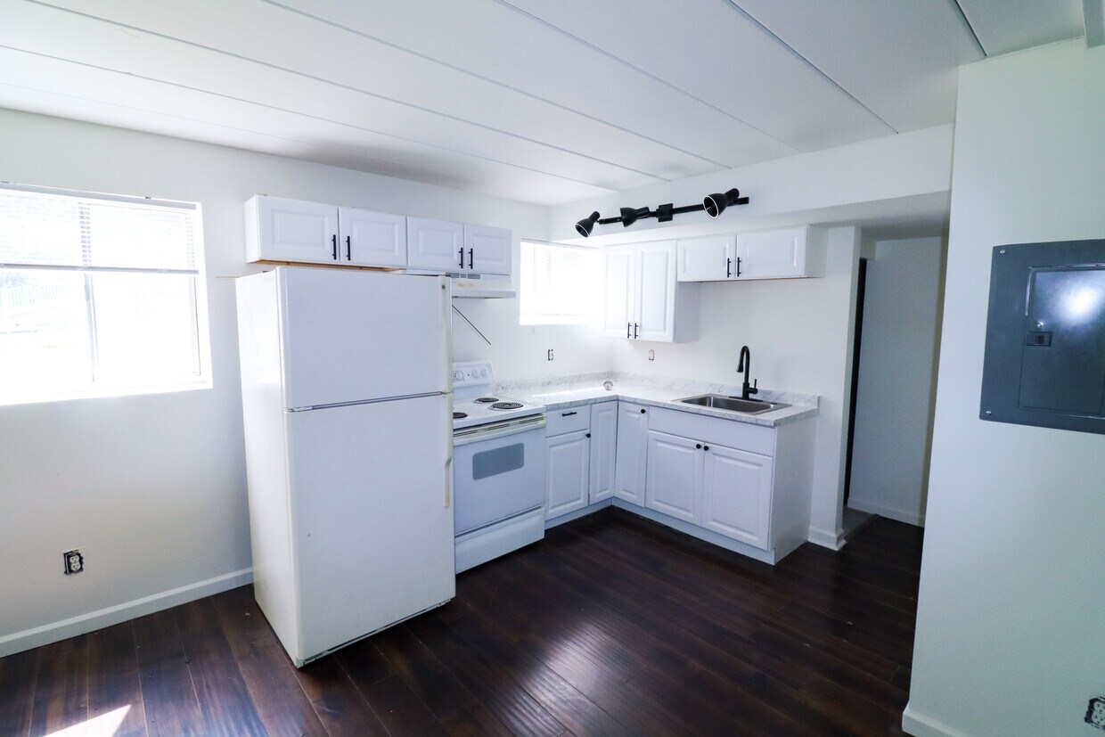 Foto principal - 2323 Beechmont Ave