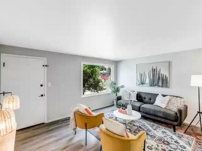 Building Photo - Newly Remodeled 4 Bed 2 Bath in North Spokane