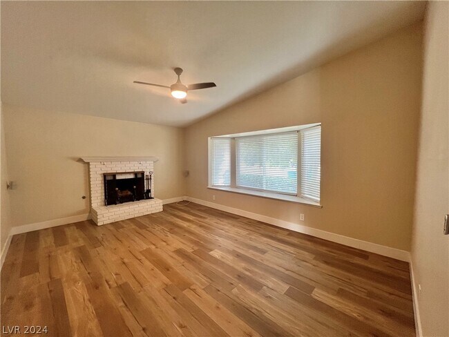 Building Photo - 6795 Segura Dr