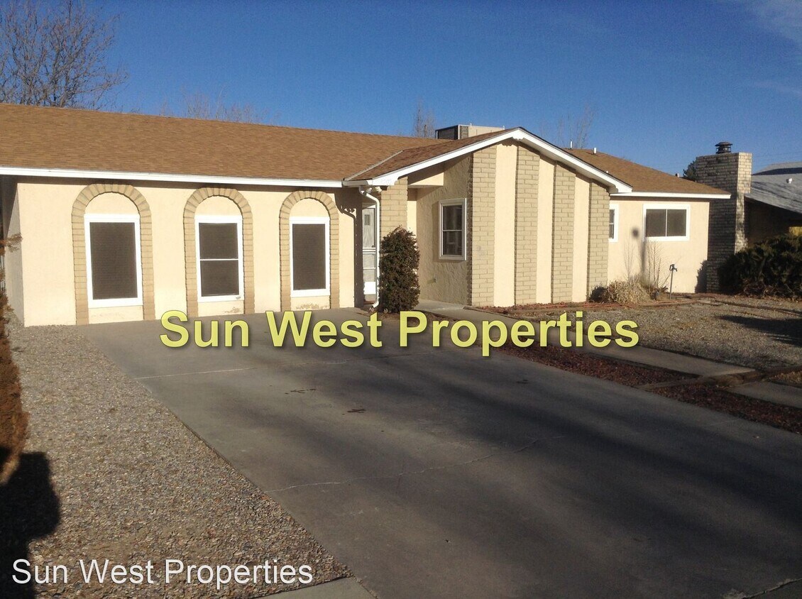 Primary Photo - 3 br, 2 bath House - 3202 Crestridge
