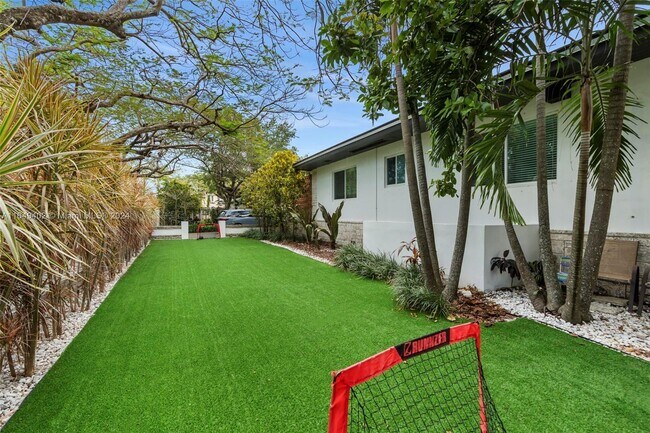 Foto del edificio - 500 Savona Ave