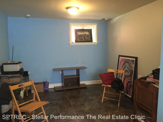 Building Photo - 3637 N Elston Ave