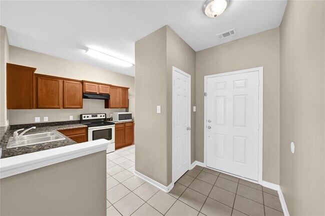 Building Photo - 4618 San Jacinto River Dr