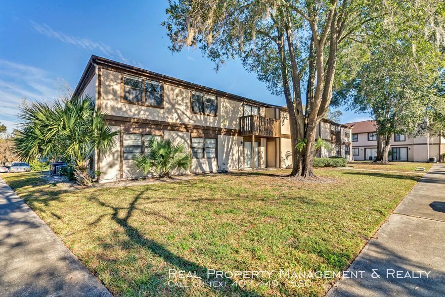 Large 2 BR / 2 BA in Acorn Village Condo for Rent in Orlando, FL