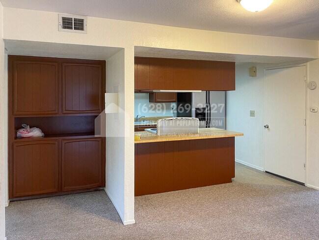 Building Photo - 3680 S Port Dr