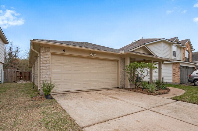 Foto del edificio - 11615 Standing Pine Ln