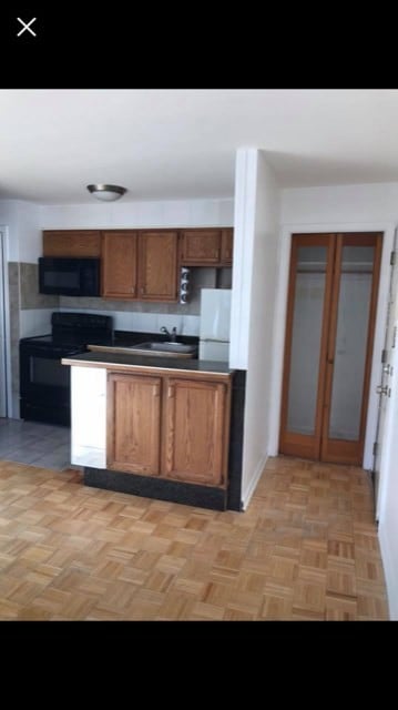 Kitchen - 40 Harrison St