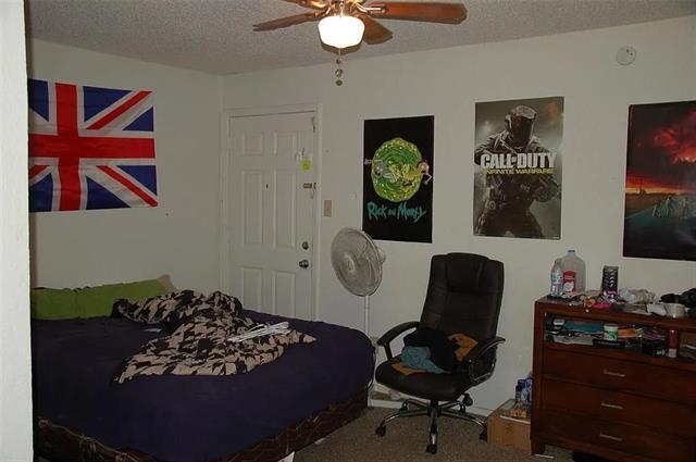 Foto del edificio - 9815 Walnut St