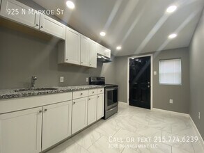 Building Photo - 925 N Markoe St