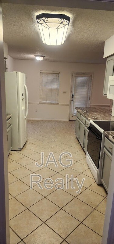 Foto del edificio - 4323 Chadwell Ln