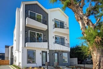 Building Photo - 6018 Comey Ave