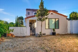 Building Photo - 366 S Crescent Heights Blvd