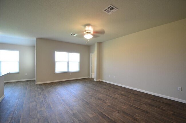 Building Photo - 2201 Dickinson Ter